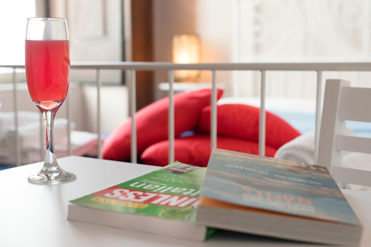 Opera Home Наполи Екстериор снимка