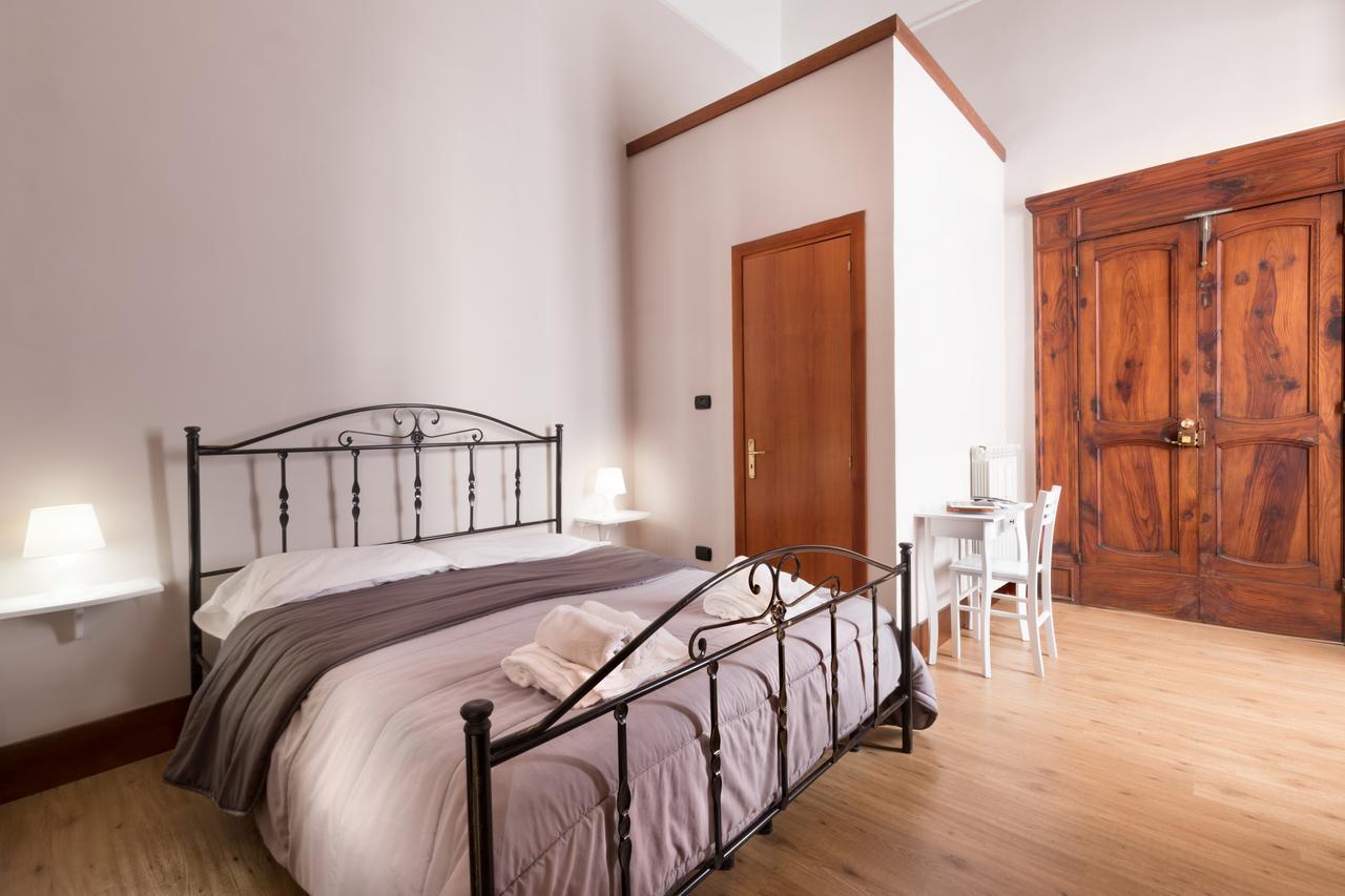 Opera Home Наполи Екстериор снимка