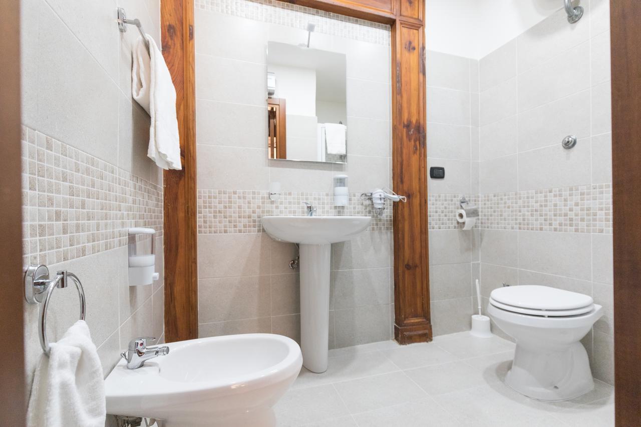Opera Home Наполи Екстериор снимка